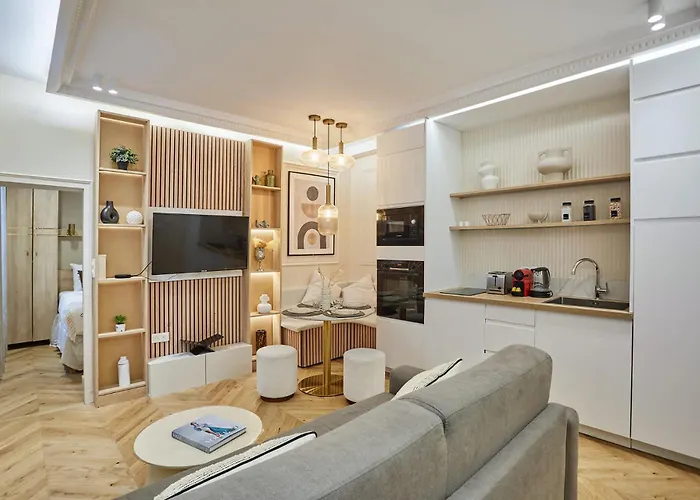 Sublime Apartment In The Heart Of Paris 4 People Fbmar1 By Studioprestige