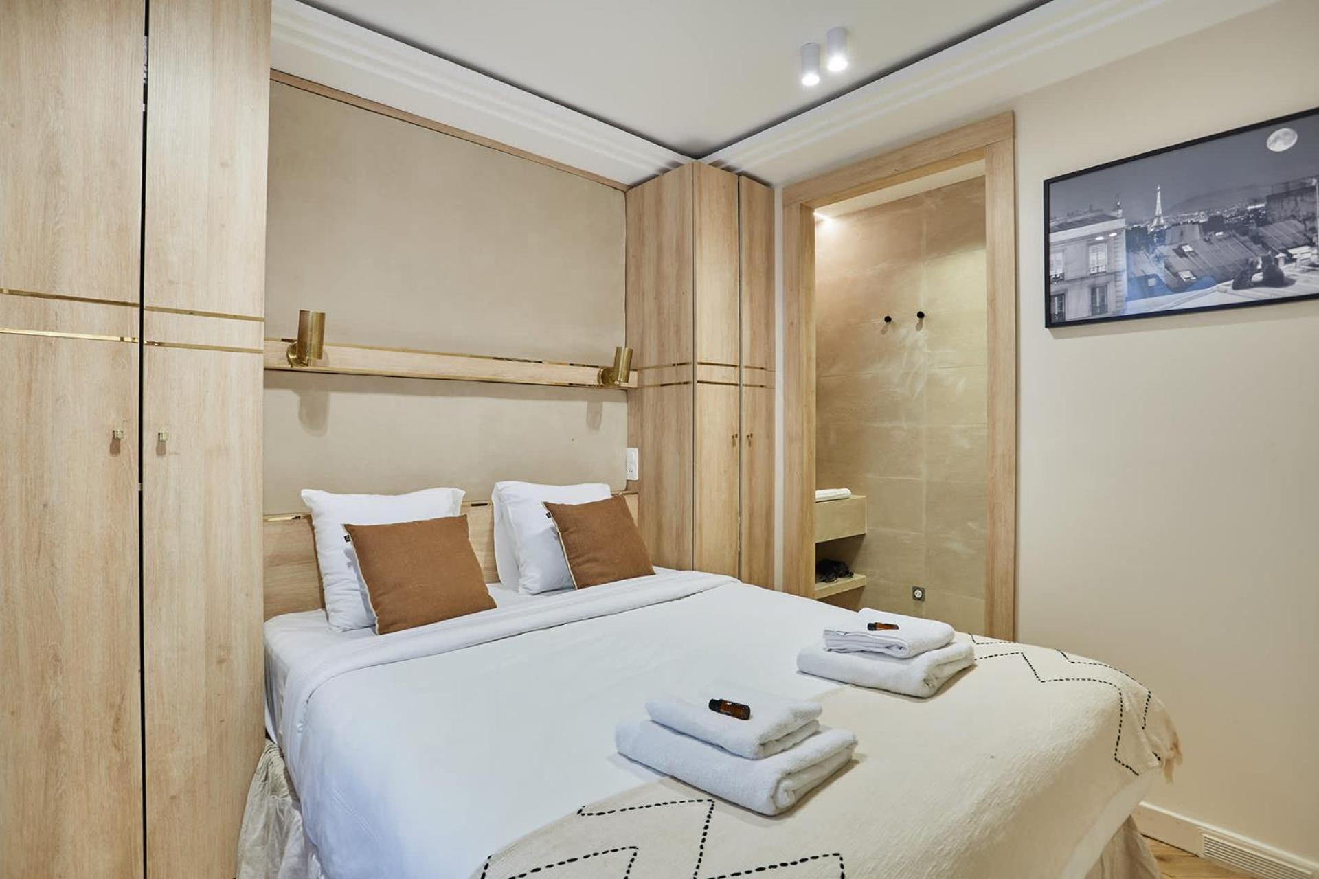 Sublime In The Heart Of 4 People Fbmar1 By Studioprestige * Paris